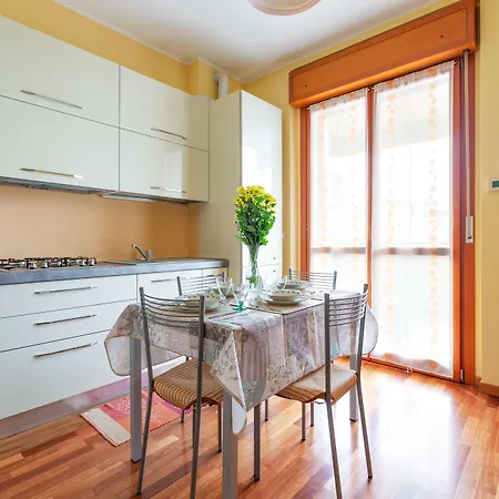Savona District Terrace Flat Διαμέρισμα
