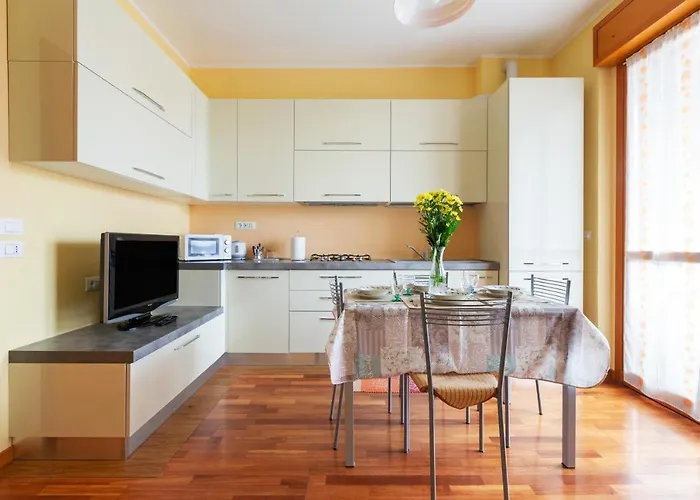 Savona District Terrace Flat Lejlighed *
