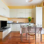 Savona District Terrace Flat דירה *